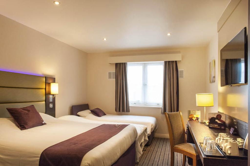Premier Inn London Romford Central Ruang foto